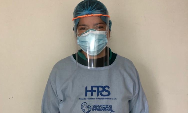 Odontólogos fabrican caretas-escudo contra Covid-19 para donarlas Odontólogos fabrican caretas-escudo contra Covid-19 para donarlas