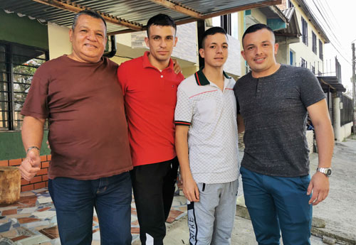 Familia en Popayán gestiona alimentos para los más vulnerables