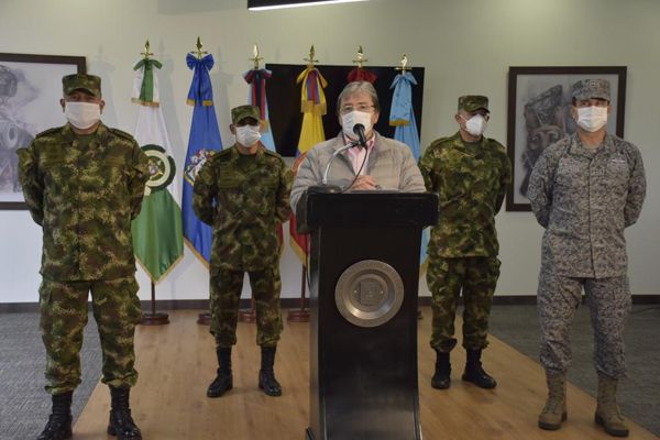 Salen 12 oficiales del Ejército por chuzadas ilegales