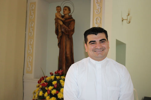 David Viveros vicario parroquial de la Iglesia San Antonio de Padua David Viveros vicario parroquial de la Iglesia San Antonio de Padua