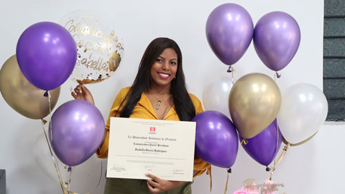 Isabella García cumple su sueño de ser comunicadora social Subdirectora de Proclama Valle se gradúa como Comunicadora social