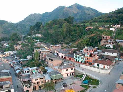 UN VIRUS EN UN PUEBLO DE PIEDRA