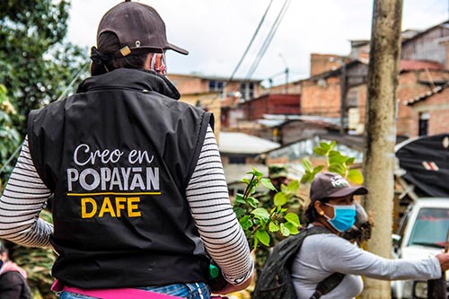 Los niños, principales protagonistas de jornadas de arborización en Calicanto y Los Naranjos