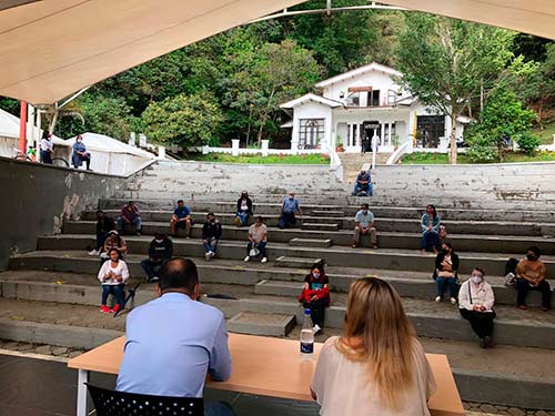 Líderes de la comuna cuatro, capacitados en los programas de Gestión de Empleo y Emprendimiento de la DAFE
