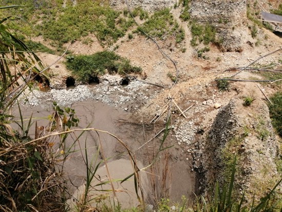 Imágenes exclusivas del derrumbe de una mina en San Antonio donde falleció menor de edad Imágenes exclusivas del derrumbe de una mina en San Antonio donde falleció menor de edad