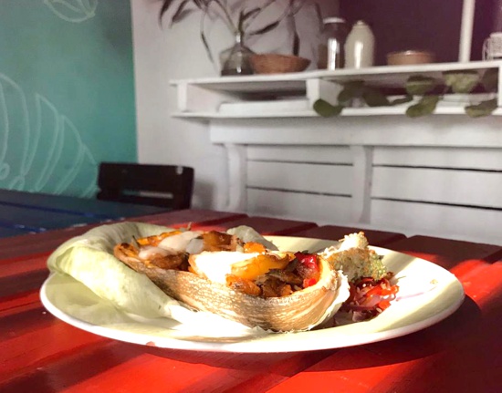 La Bruja Blanca, restaurante vegano - Calabacines horneados La Bruja Blanca, restaurante vegano - Calabacines horneados