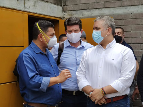 Presidente comprometido en hallar responsables del asesinato de jóvenes