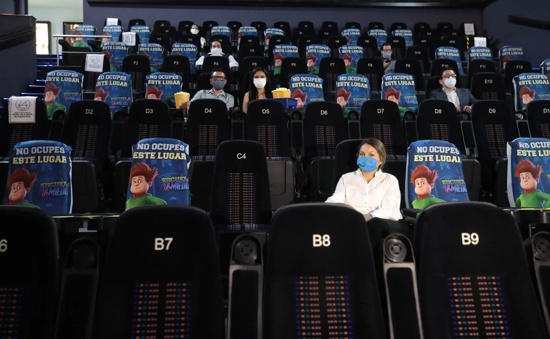 Gobierno autorizó reactivación de salas de cine y teatros Gobierno autorizó reactivación de salas de cine y teatros
