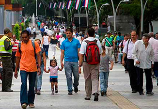 LA PESADILLA PRIVATIZADORA Y EL FIN DE LA CLASE MEDIA