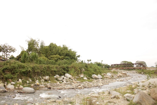 Aquí se va realizar un muro de contención para mitigar daños como la pasada avalancha ocurrida en el sector La Esmeralda, de Corinto. Aquí se va realizar un muro de contención para mitigar daños como la pasada avalancha ocurrida en el sector La Esmeralda, de Corinto.