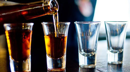 Autorizado el plan piloto de consumo de licor en discotecas y bares