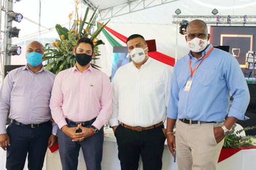 Elmer Abonía, Roller Escobar, Cristóbal Morales y el gerente de Indeportes Cauca, Oliver Carabalí Banguero. 
