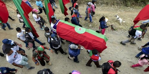 “NO CREÍAMOS QUE MATAR INDIOS FUERA MALO” “NO CREÍAMOS QUE MATAR INDIOS FUERA MALO”