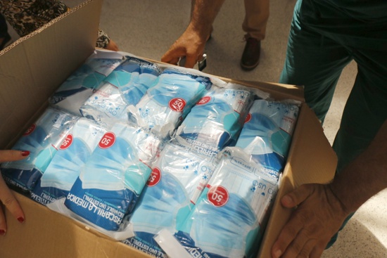 Entregan elementos de protección personal a trabajadores de salud en Cauca