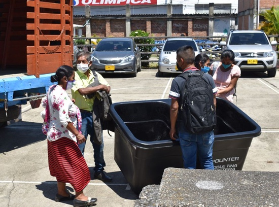 Entregan insumos a familias cafeteras en Santander de Quilichao