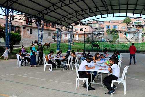 Los niños, niñas y adolescentes cuentan sus historias y relatos sobre cómo viven y sueñan  su comunidad
