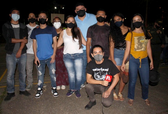 Plantón en Quilichao contra envenenamiento y maltrato animal Plantón en Quilichao contra envenenamiento y maltrato animal