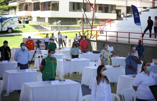 ‘Diálogos Vallecaucanos’ priorizan infraestructura y fortalecimiento empresarial ‘Diálogos Vallecaucanos’ priorizan infraestructura y fortalecimiento empresarial