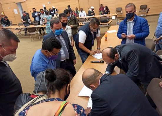 Comunidades campesinas, docentes y gobierno logran acuerdo