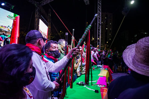 Minga indígena avanza hacia Bogotá para dialogar con Duque Minga indígena avanza hacia Bogotá para dialogar con Duque