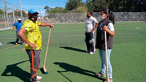 Jornada de mantenimiento del polideportivo Pandiguando Jornada de mantenimiento del polideportivo Pandiguando