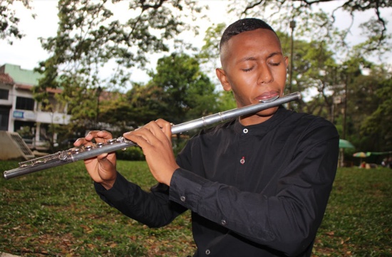 Quilichagüeño vive al ritmo de la flauta - Sergio Valencia