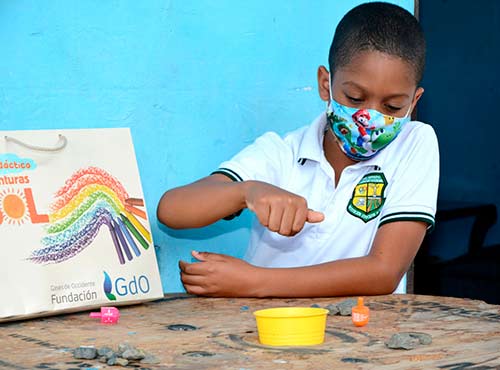 Fundación Gases de Occidente dona 733 kits educativos para estudiantes de Palmira
