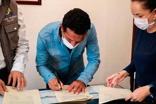 Comunidades firman acuerdo