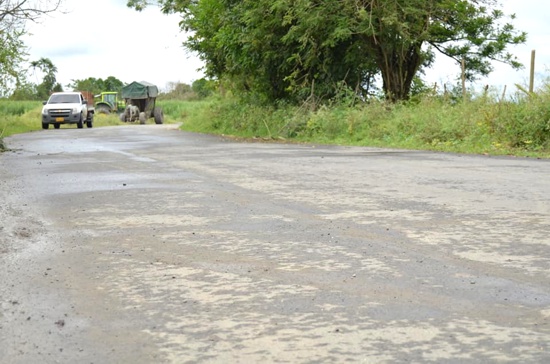 Alcalde Elmer Abonía entrega nueva obra para el progreso de Guachené - Vía Barragán - Caponera Alcalde Elmer Abonía entrega nueva obra para el progreso de Guachené - Vía Barragán - Caponera