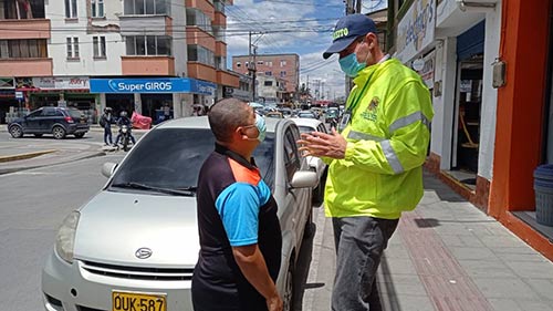 Con pedagogía y control la Secretaría de Tránsito realiza despeje vial en el sector de colchonerías