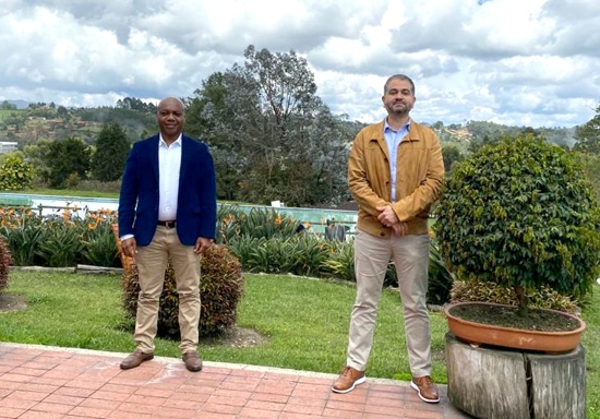 Elmer Abonía - Alcalde de Guachené y Andres Felipe Gómez - Presidente Grupo Familia