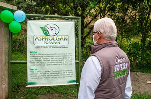Asociaciones de lecheros de Popayán aumentarán su producción gracias a entrega de maquinaria