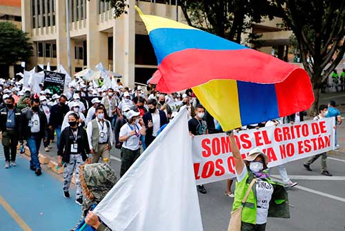 CARAVANAS VALIENTES CARAVANAS VALIENTES