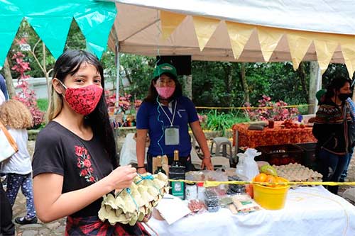Unicauca y Festival de la Cosecha de los mercados orgánicos y agroecológicos se unen para alimentar estudiantes
