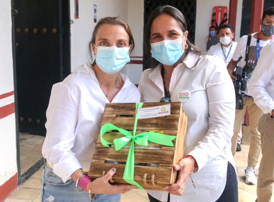 ministra de las TIC, Karen Abudinen, junto a la alcaldesa de Quilichao Lucy Amparo Guzmán ministra de las TIC, Karen Abudinen, junto a la alcaldesa de Quilichao Lucy Amparo Guzmán