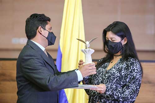 CRC y ANDI premiaron los mejores proyectos ambientales con el galardón “Colibrí Dorado”