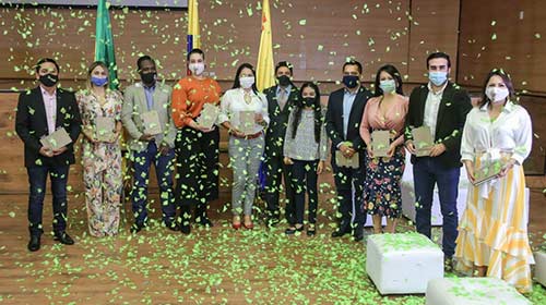 CRC y ANDI premiaron los mejores proyectos ambientales con el galardón “Colibrí Dorado”