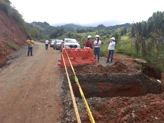 Avanza pavimentación de vía San Pedro – La Palomera en Quilichao Avanza pavimentación de vía San Pedro – La Palomera en Quilichao