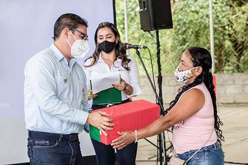 CEO CIERRA EL AÑO ENTREGANDO OBRAS DE CONEXIÓN ELÉCTRICA PARA 2.016 FAMILIAS DE EL TAMBO CEO CIERRA EL AÑO ENTREGANDO OBRAS DE CONEXIÓN ELÉCTRICA PARA 2.016 FAMILIAS DE EL TAMBO