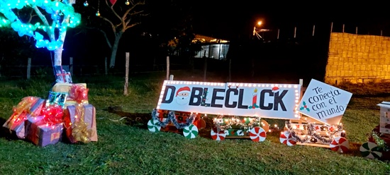 DobleClick y la comunidad, unidos en la cuadra navideña DobleClick y la comunidad, unidos en la cuadra navideña