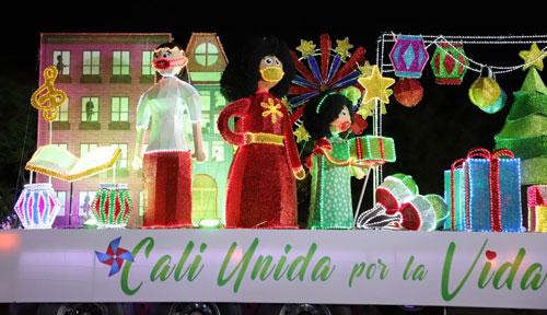 Inaugurado el alumbrado navideño móvil en Santiago de Cali