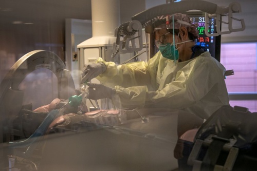 12.270 nuevos casos y 390 muertes más por covid-19