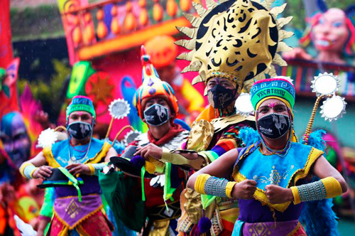 La ironía: Púas y carnavales.