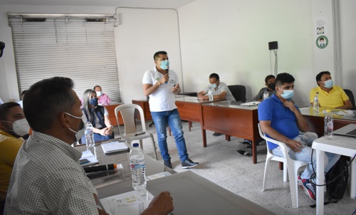 Buscan solucionar problema de agua potable en Mercaderes Buscan solucionar problema de agua potable en Mercaderes