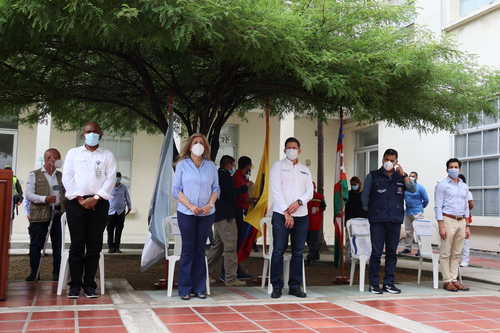 Primer día de vacunación contra el covid en Cali