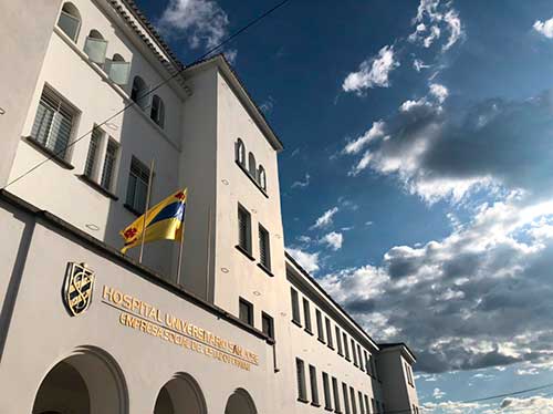 Vacunación contra COVID-19 en el Hospital Universitario San José 