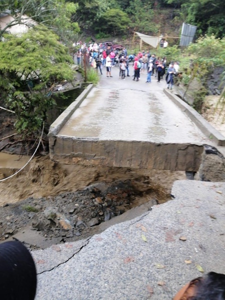 Emergencia en Toribío creciente de río se llevó un puente en la vía principal intermunicipal