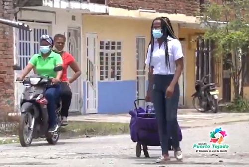 La Maleta Viajera fomenta la lectura en los niños de Puerto Tejada La Maleta Viajera fomenta la lectura en los niños de Puerto Tejada