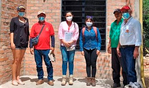 7 familias que vivían en zonas de alto riesgo recibieron su nueva casa 