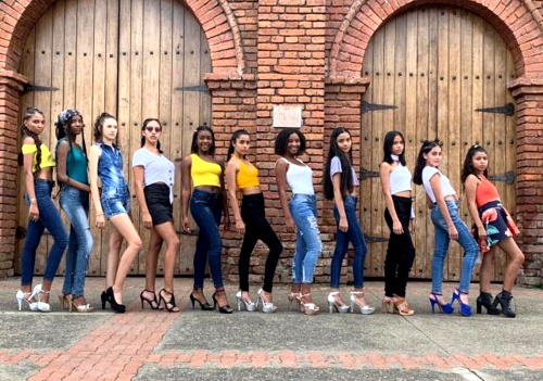 Angie Sofía Márquez Ferrín se prepara para ser una futura Top Model.